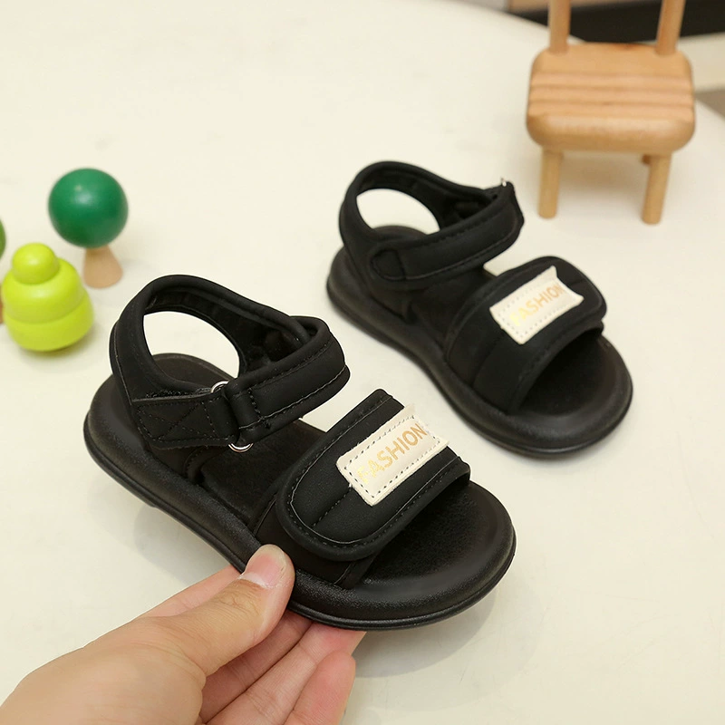 Детская пляжная обувь лето 2025, новые модели, девчачьи босоножки на липучке, повседневная обувь для мальчиков, сандалии для детей среднего и старшего возраста, оптом