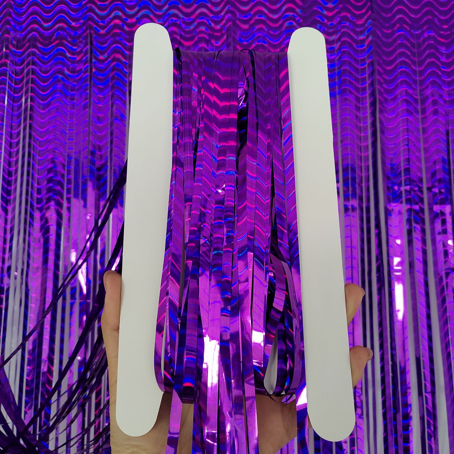 Cortina de seda de lluvia personalizada sitio de fiesta props decoración de fondo de fiesta de cumpleaños cortina de puerta de seda de lluvia ondulada láser