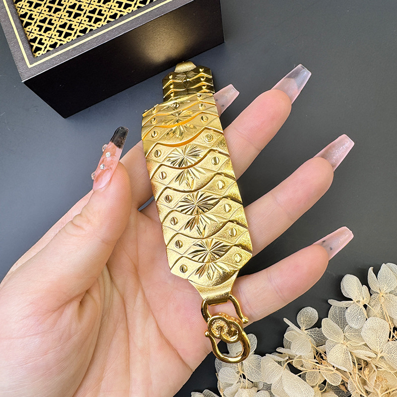 Brazalete de oro de arena hombre jefe cadena temperamento retro versátil alta sensación de joyería chapada en oro bronce joyería no se desvanecerá al por mayor