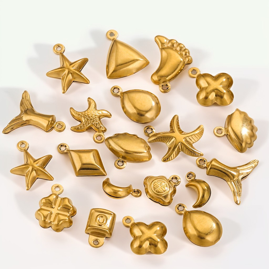 Conchas marinas transfronterizas de acero inoxidable chapado en oro 18K amor pequeño colgante pulsera joyería DIY colgante hecho a mano al por mayor