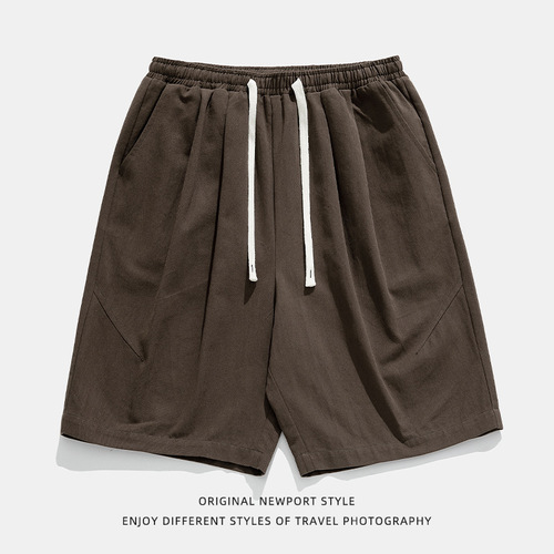 Japanese-style men's casual work shorts with a loose fit, suitable for summer, versatile, basic solid color, pleated, five-pocket pants for men.