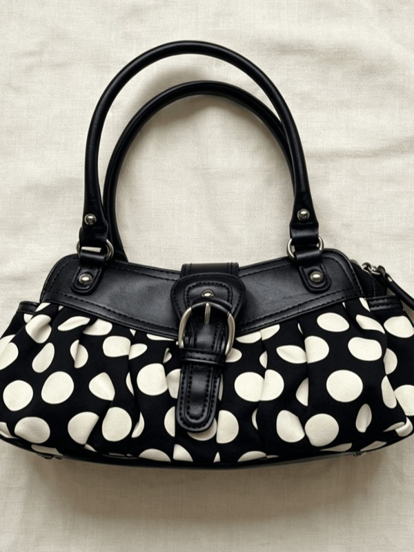 Retro fashionable one-shoulder bag, universal handheld shoulder bag, city style
