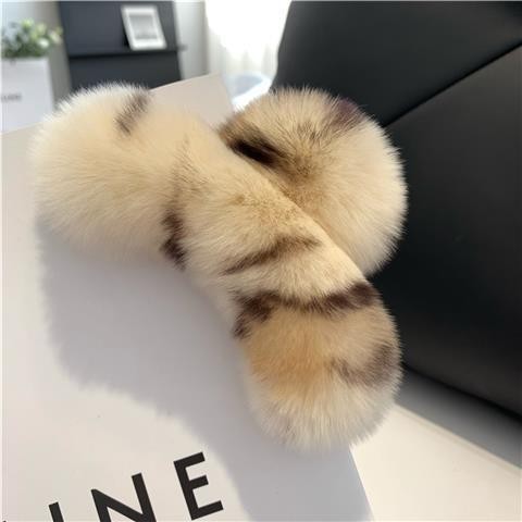 秋冬の真のレッグウサギの毛玉は大きいサイズの毛のヘアピンの後頭部のサメのクリップのヘアピンの髪飾りの新年の爆発金をつかみます。|undefined