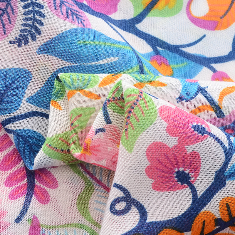 Primavera y verano bufanda de seda de las mujeres del todo fósforo largo protector solar mantón colorido planta hojas floral impreso algodón y lino sensación bufanda