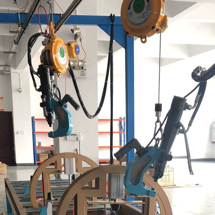 Светлый стальной киль СПР заклепывая машину СПР заклепывая управление деятельностью высокой точности машины заклепывая оборудование