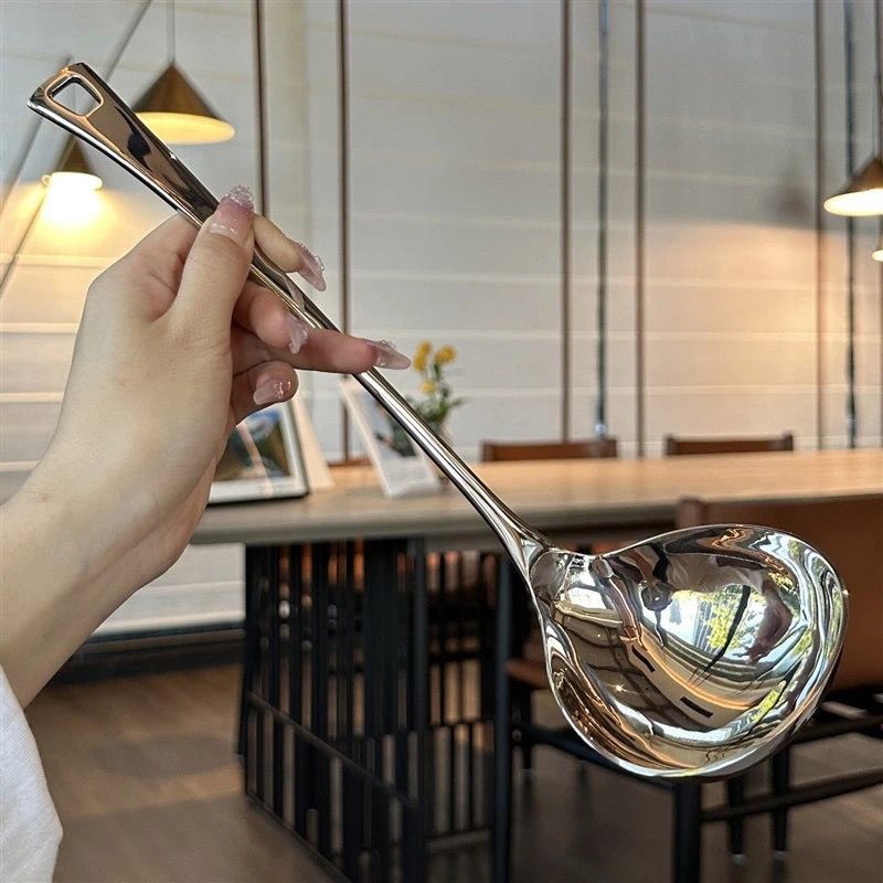 La cocina debe tener un alto valor facial, acero inoxidable, cocina casera, cucharas de cocina, mango largo, beber sopa, sopa profunda en línea.