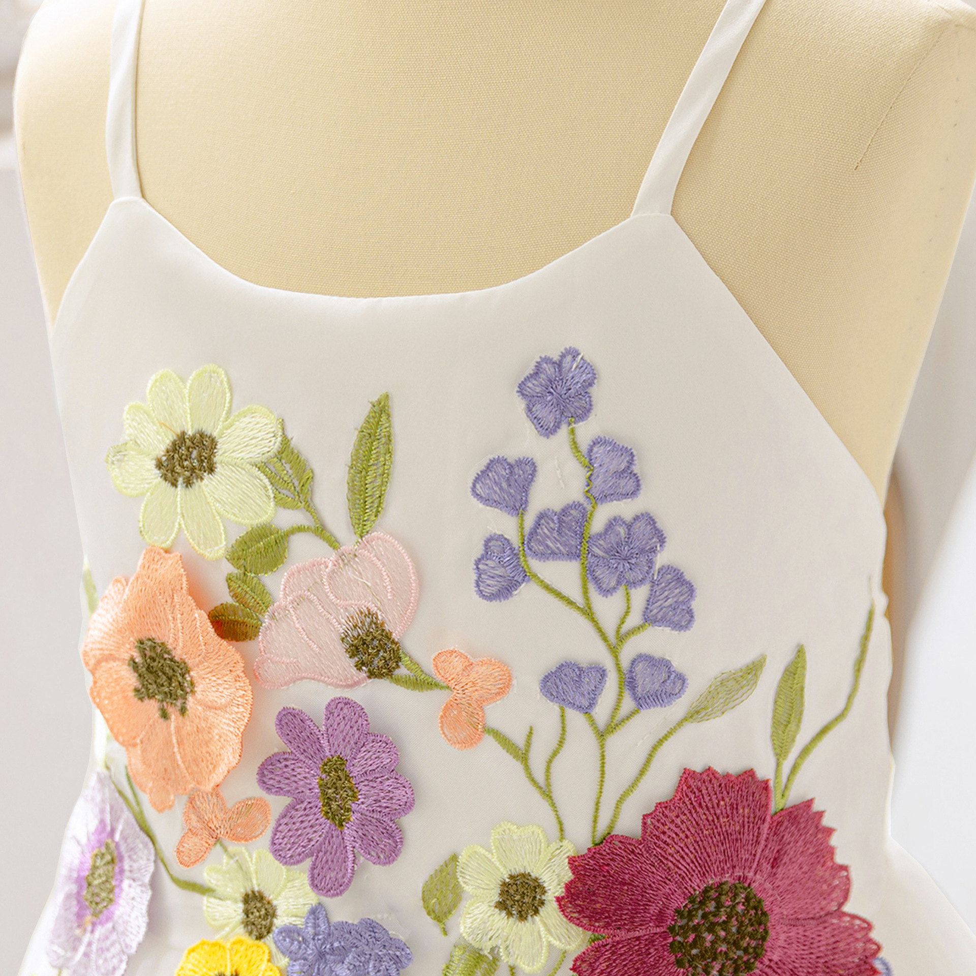 Nuevo vestido transfronterizo para niños bordado calcomanías falda de cinturón de niña vestido de foto de niña pequeña ropa de fotografía