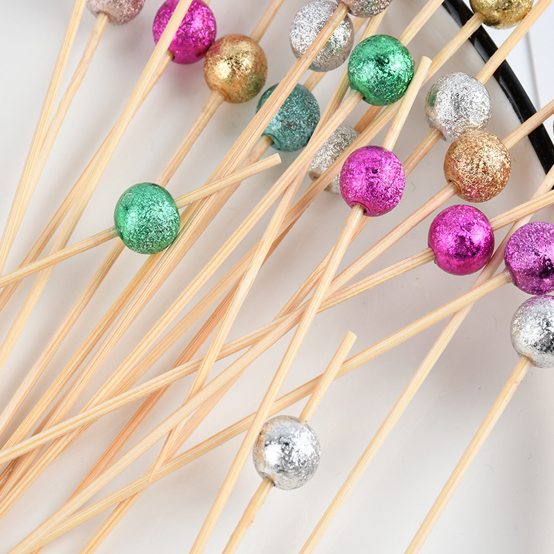 Mayorista creativo stick de fruta bambú stick de color mixto stick creativo pastel decoración fábrica de horquilla de fruta