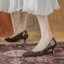 ��ʽ�͹�ŮЬ2023���¿�ʯ�^�y���^�\�ڸ߸�Ь���и����|�r�b��Ь