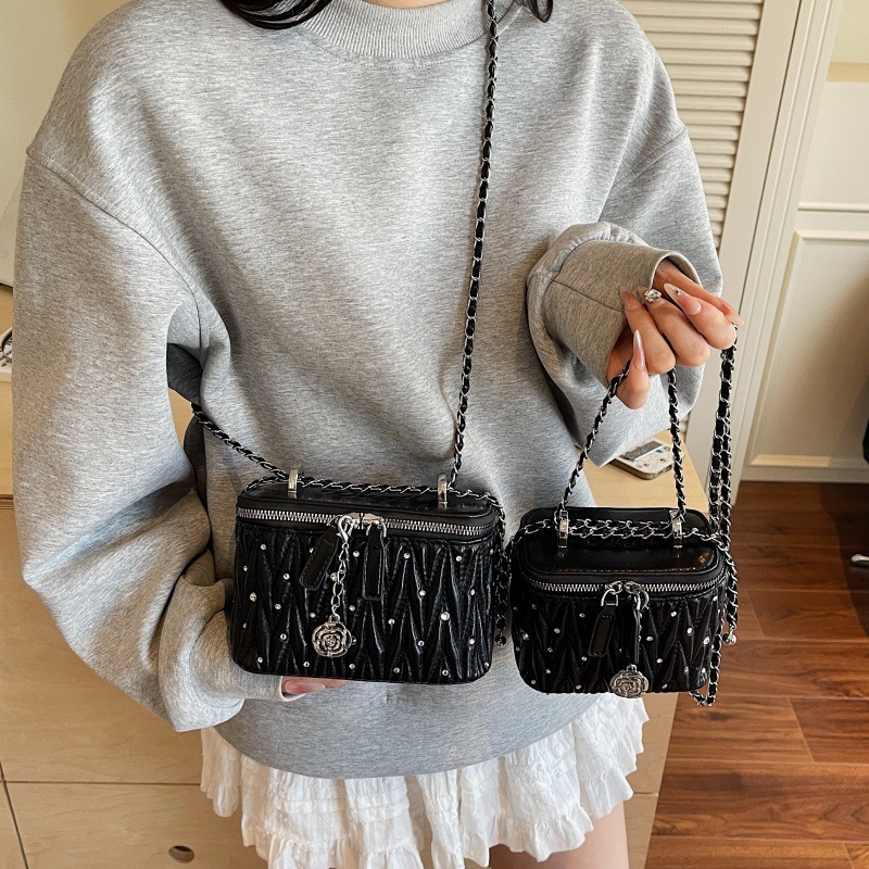 Bolso de cubo de moda coreana 2025 nuevo bolso de cadena pequeño bolso de hombro con diamantes con fragancia pequeña bolso de mensajero de hilo bordado de diamantes mujer