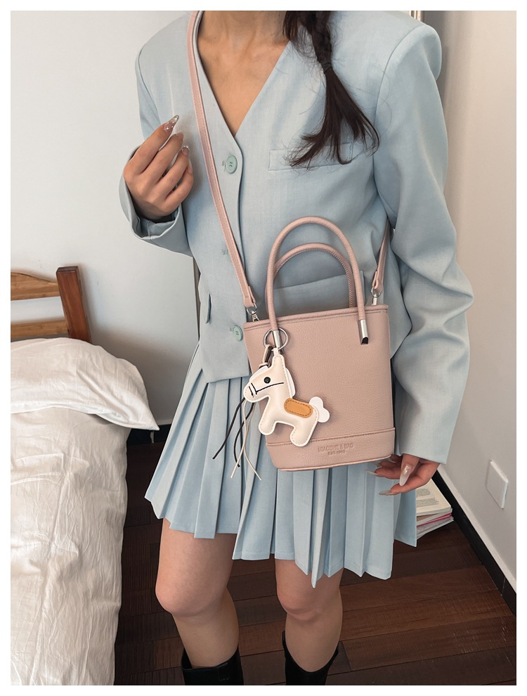 Versatile Soft Leather Bucket Bag Shoulder Crossbody Handbag_voghion.com