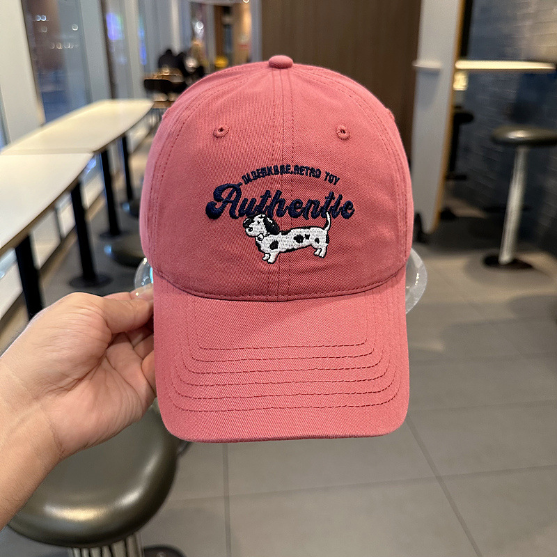 Sombreras de béisbol personalidad femenina letras de perro manchado bordado blando superior cara pequeña sombrero de primavera y verano pareja de calle universal