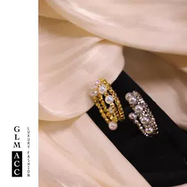 项链;耳钉;手链