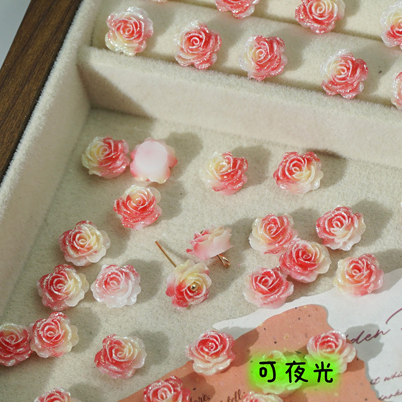 穴のない細いキラキラの柔らかいゴムの花の光はバラの花の片面の彫刻のdiyの手作りの数珠のネイルの携帯電話のケースの材料を変えます。