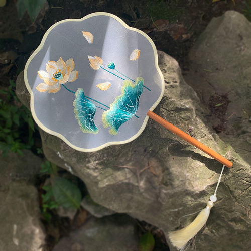 Laochangmen Lingjuan palace fan double-sided embroidered lotus fan Chinese style beech wooden handle ancient fan classical dance fan