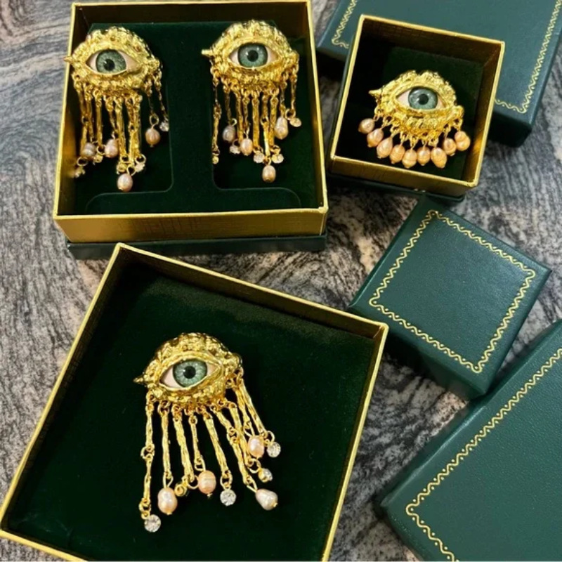 中古の個性的な悪魔の目の真珠のタッセルのイヤリングは軽くて豪華で高級感があります。|undefined