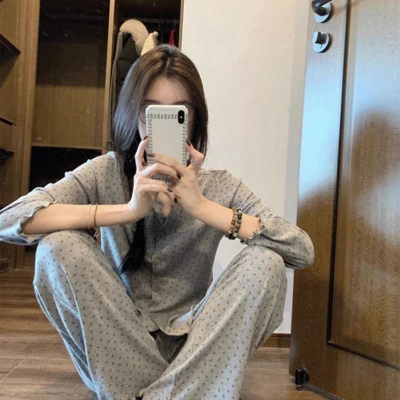 Korean Style Sweet Girly Floral V-Neck Cardigan Pajamas for Women Spring and Autumn 2025 New Casual Plus Size Home Wear in Stock Korean Style Sweet Girly Floral V-Neck Cardigan Pajamas for Women Spring and Autumn 2025 New Casual Plus Size Home Wear in Stock