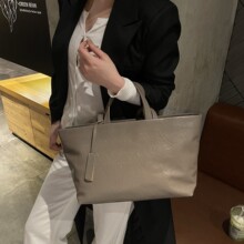 新款真皮女包腋下单肩跨境头层牛皮托特包小众斜挎复古软皮大容量