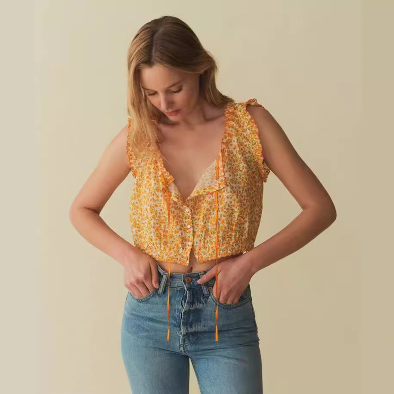 Do's American-Style Shirt Is Artistic, Gentle, and Pastoral with Floral Print, Front Button-Up, Round Neck, Tie-Up, and Ruffled Edges for Women