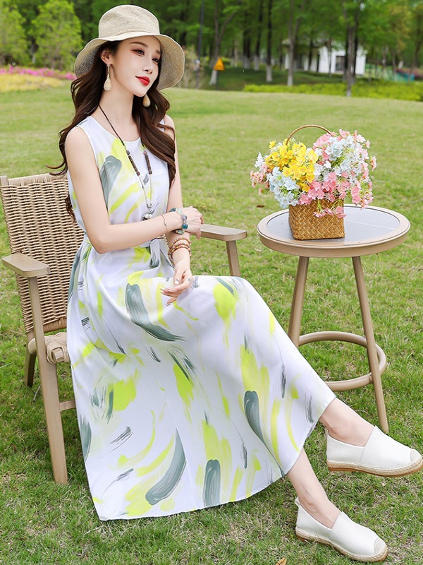 Elegant elite sleevless dress