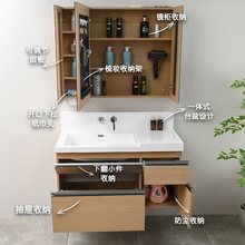 һ��С�ľ���ӣ��߱��茍ľԡ�ҙ��M��