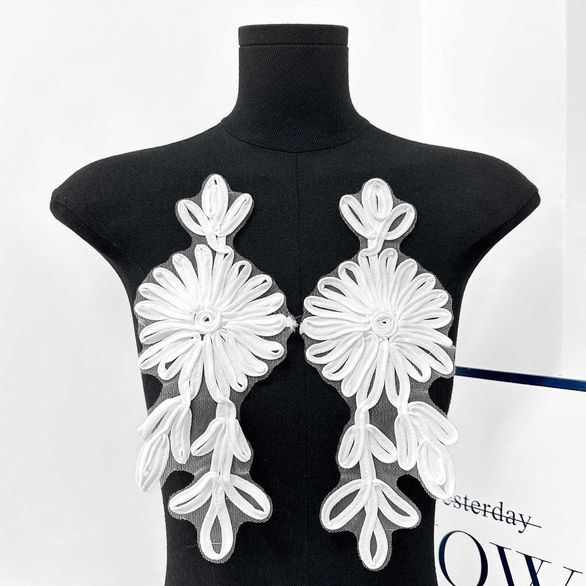 Flor blanca bordada estereoscópica parche de ergena vestido de boda decoración tela DIY reparación de flores grandes