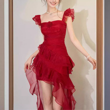假日法式红色玫瑰显白小飞袖吊带拖尾氛围感连衣裙