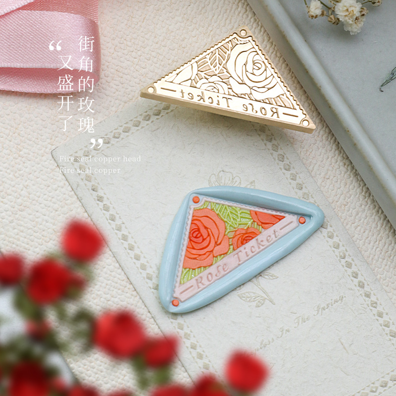 Fábrica directa fuego pintura sello cobre cabeza triángulo fuego pintura cera vintage Rosa tallada sellado cera mano cuenta regalo