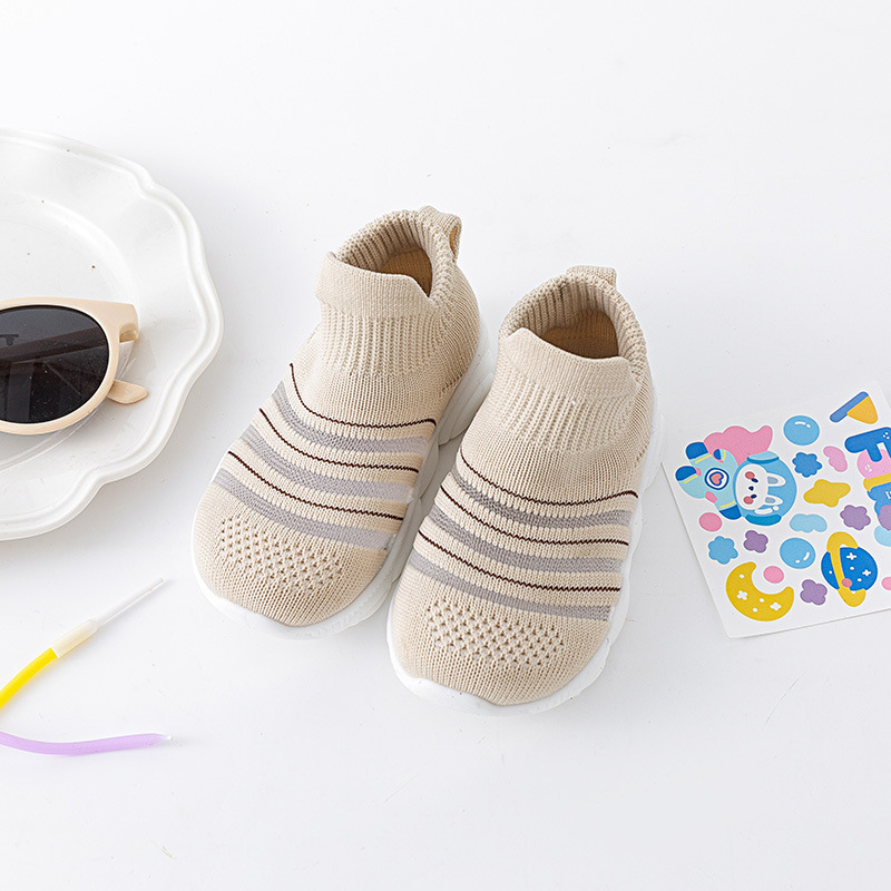 Zapatos de bebé y niño pequeños, nuevos modelos 2022, de malla para primavera y verano, de color sólido, con suela suave, transpirables, para caminar.