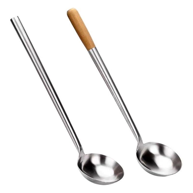 Cuchara de cocina de acero inoxidable engrosada con mango largo, cuchara para sopa, cuchara grande para restaurante, cuchara con mango de madera para uso comercial.