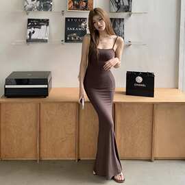 卡戴珊同款夏季收腰性感辣妹修身显瘦包臀黑色吊带连衣裙女长裙子