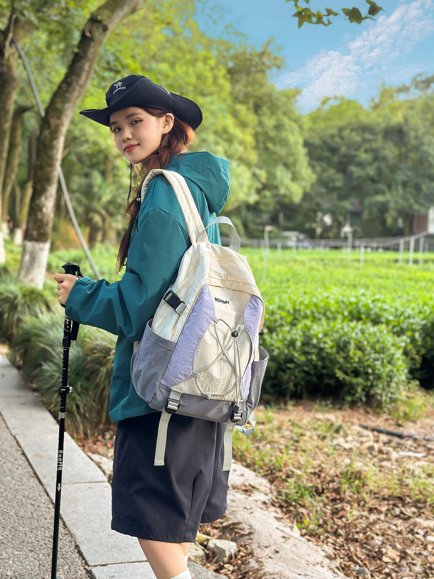 Outdoor Leisure Contrasting Color Backpack 2025 New Korean Style Large Capacity Lightweight Travel Mountaineering Backpack Sports School Bag