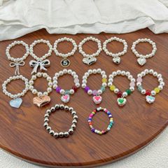 新しい真珠のネックレスの番手の犬の豆のバラのKTの手作りのDIYの首輪のネックレスのかわいい装飾の人形の部品