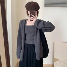 韩版温柔风宽松针织开衫吊带背心两件套春秋新品温柔减龄洋气毛衣