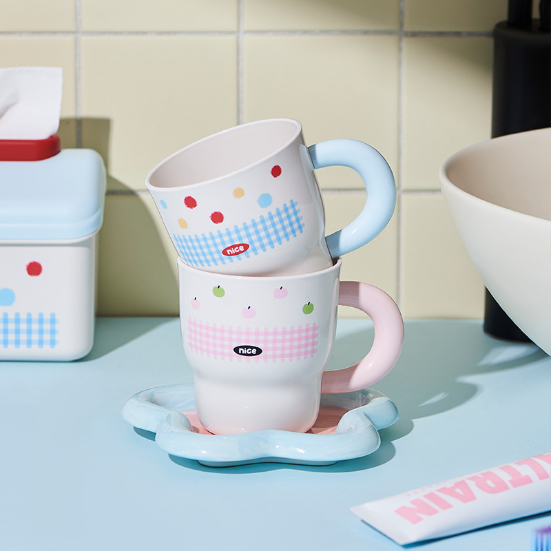 ドーパミンかわいい高価値家庭用歯磨きカップかわいい学生食品グレード漫画水玉歯磨きカップ|undefined