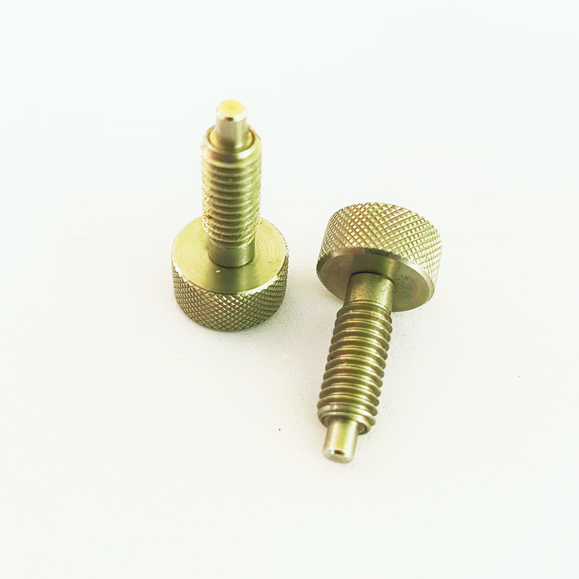 M6��λ�ͷֶ��� ������ť���� ���춨λ��