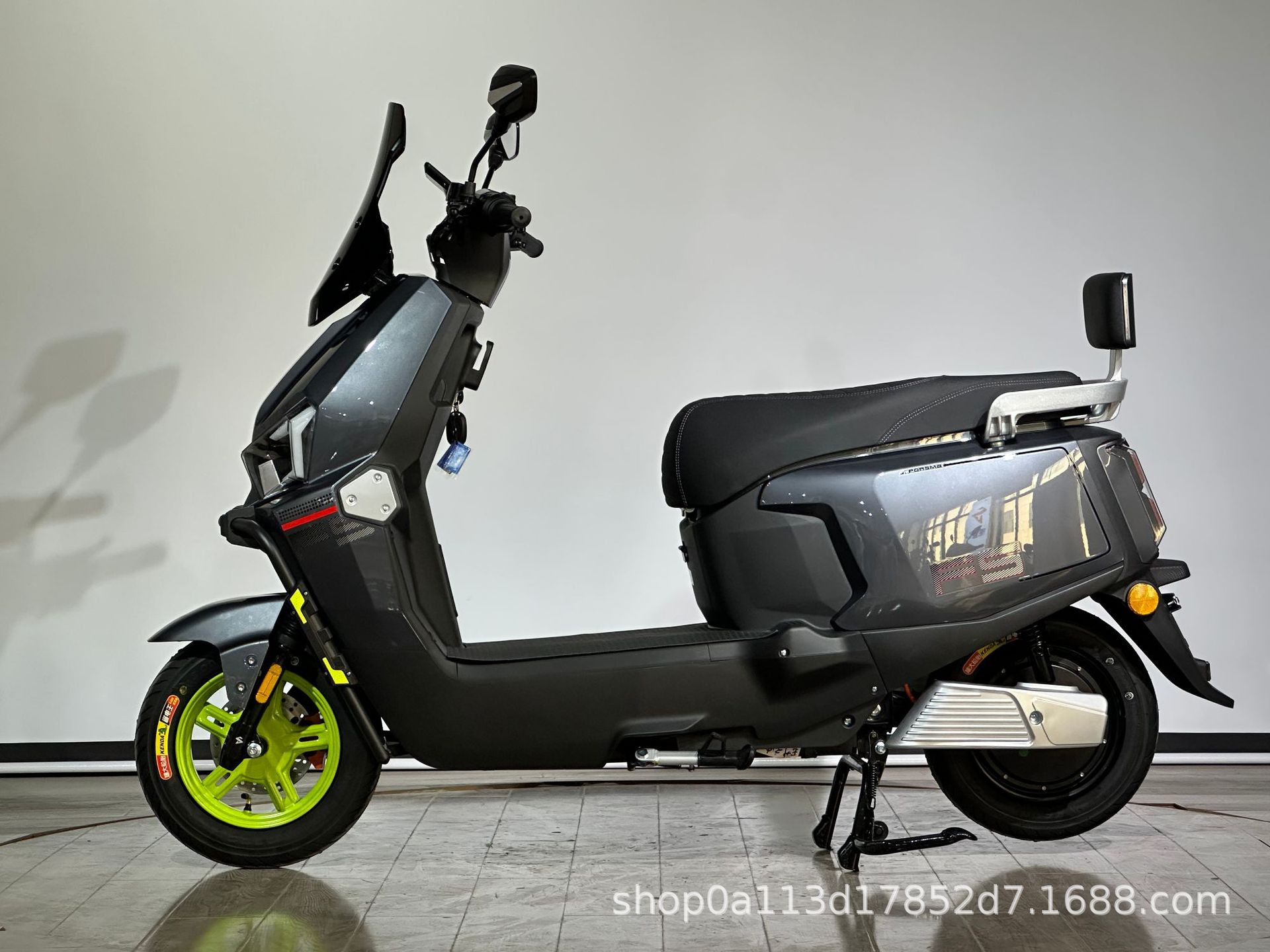 Cross-Border Fengshen 2025 New Model Electric Motorcycles, Electric Scooters, Export Mobility Vehicles, Wholesale Small Cars, Electric Mopeds