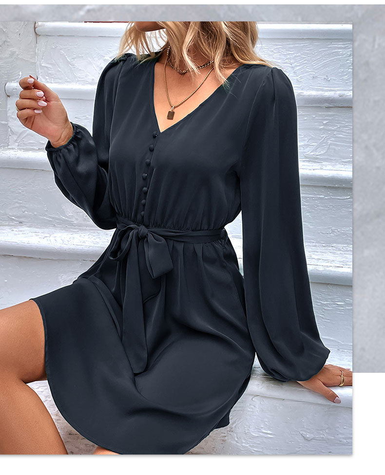 Abito da donna a maniche lunghe con scollo a V_voghion.com