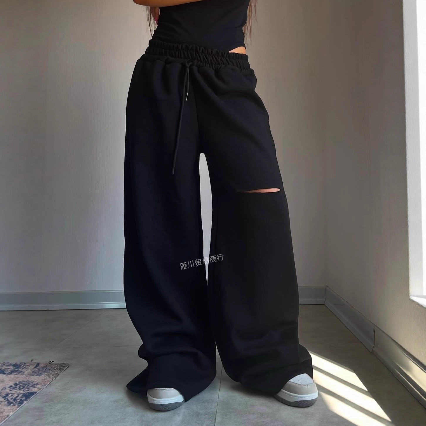Pantalones casuales deportivos de otoño y invierno transfronterizos agujeros rectos y sueltos, pantalones de cintura alta y delgados, pantalones de piernas anchas image 4
