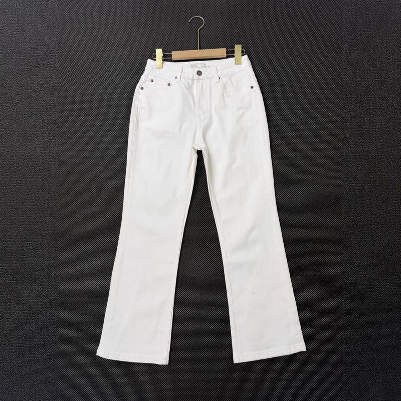 Women's Tb White High-Waisted Stretch Cotton Comfortable Slim-Fit Nanyou Style Slightly Flared Cropped Jeans Women's Tb White High-Waisted Stretch Cotton Comfortable Slim-Fit Nanyou Style Slightly Flared Cropped Jeans