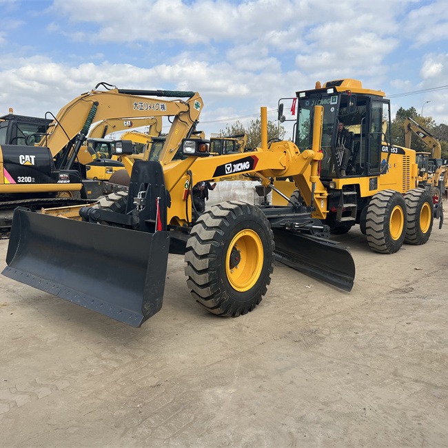 Sudáfrica comercio Cummins motor XCMG 215 nivelación garantía de calidad digna de confianza