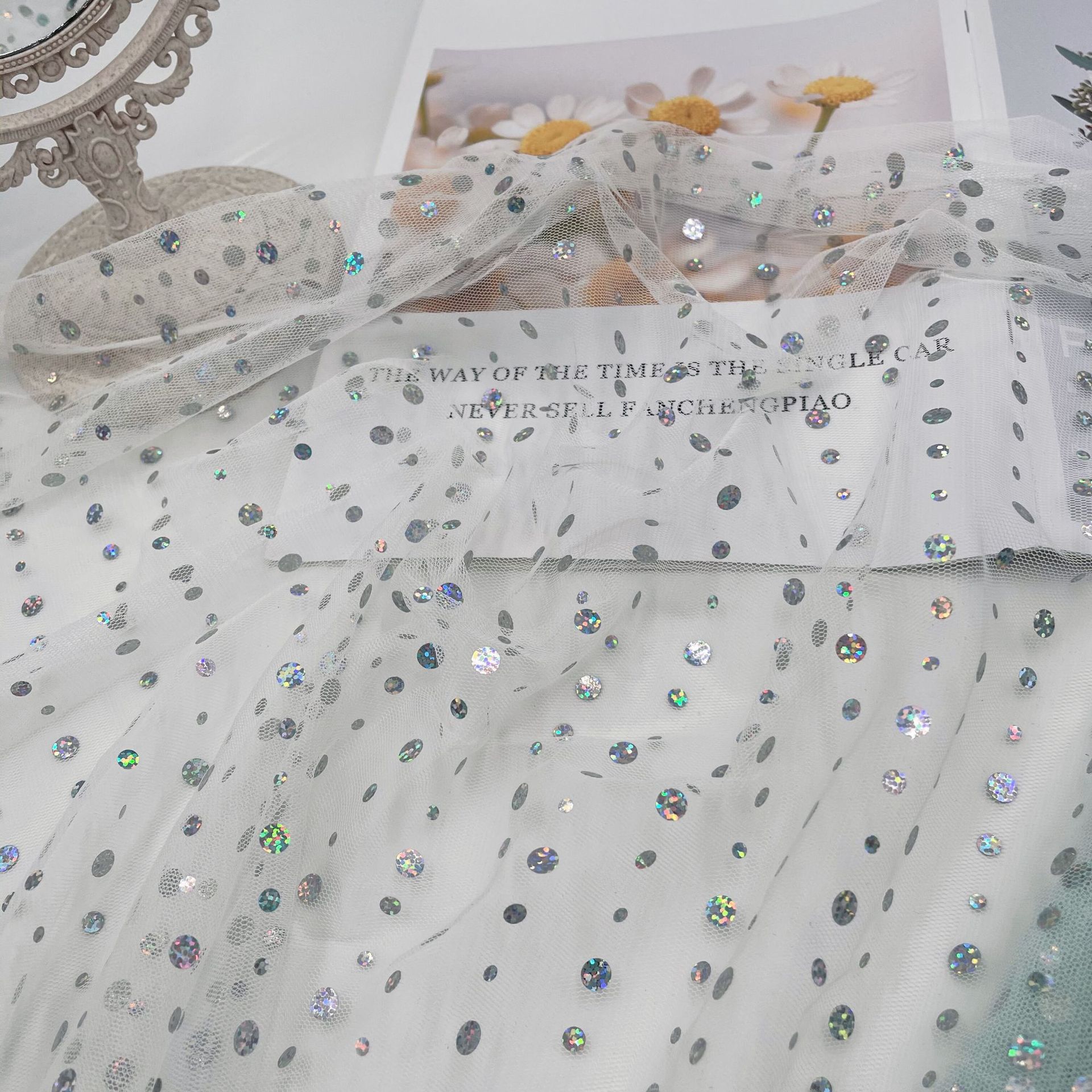 Malla de tela de malla hexagonal pieza de perforación láser tamaño pieza redonda Hanfu Lolita brillante mosquito tela de tela artesanal