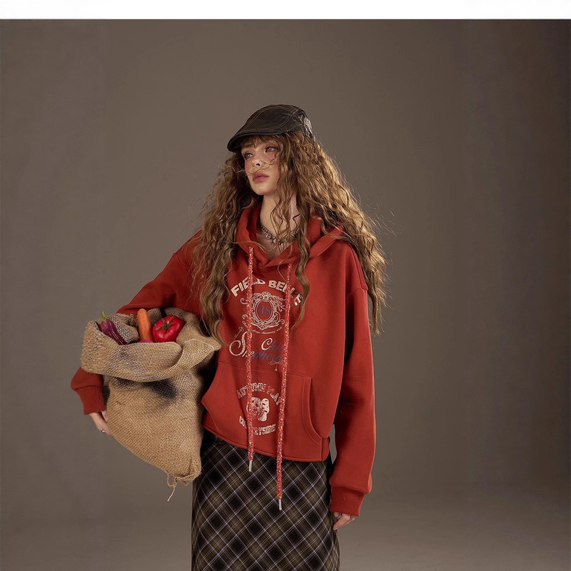 妖精的口袋复古红色印花连帽卫衣女2025年早秋新款宽松慵懒风上衣|undefined