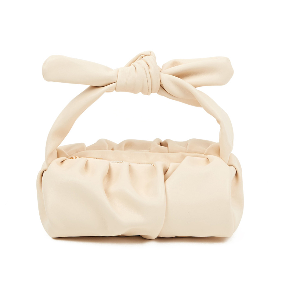 2022 verano nuevo casual portátil plisado bolsa de nicho diseño de las mujeres bolsa de Internet celebridad PU material todo partido nube bolsa