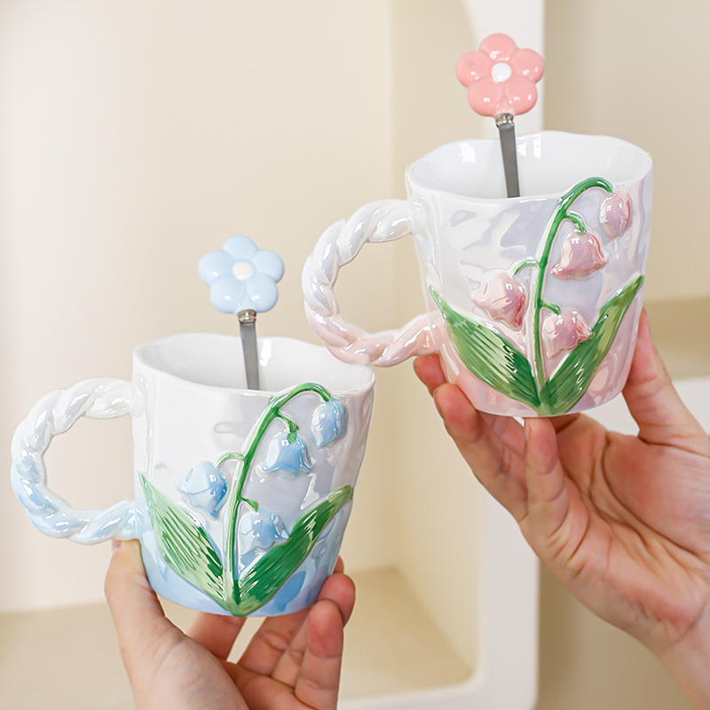 [Lirio del Valle] pintado a mano bajo vidriado Taza de cerámica chica Oficina taza de agua del hogar chica taza de café