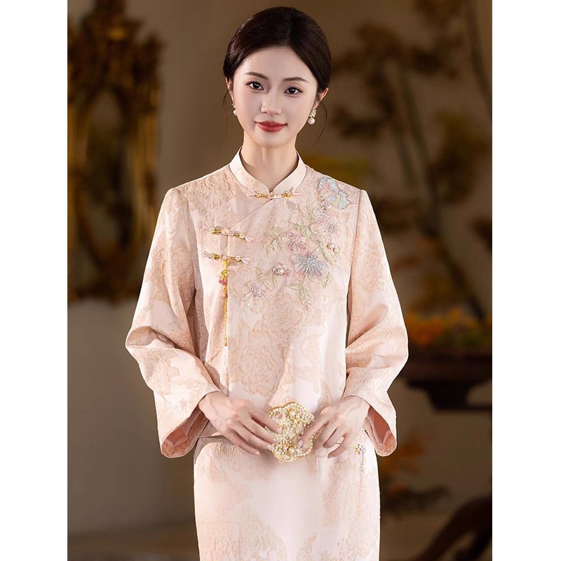 New Chinese Style Engagement Dress Skirt for Women, Improved Cheongsam Long-Sleeved Wedding Bride's Toast Dress, Autum Suit, Pink Dressing Gown