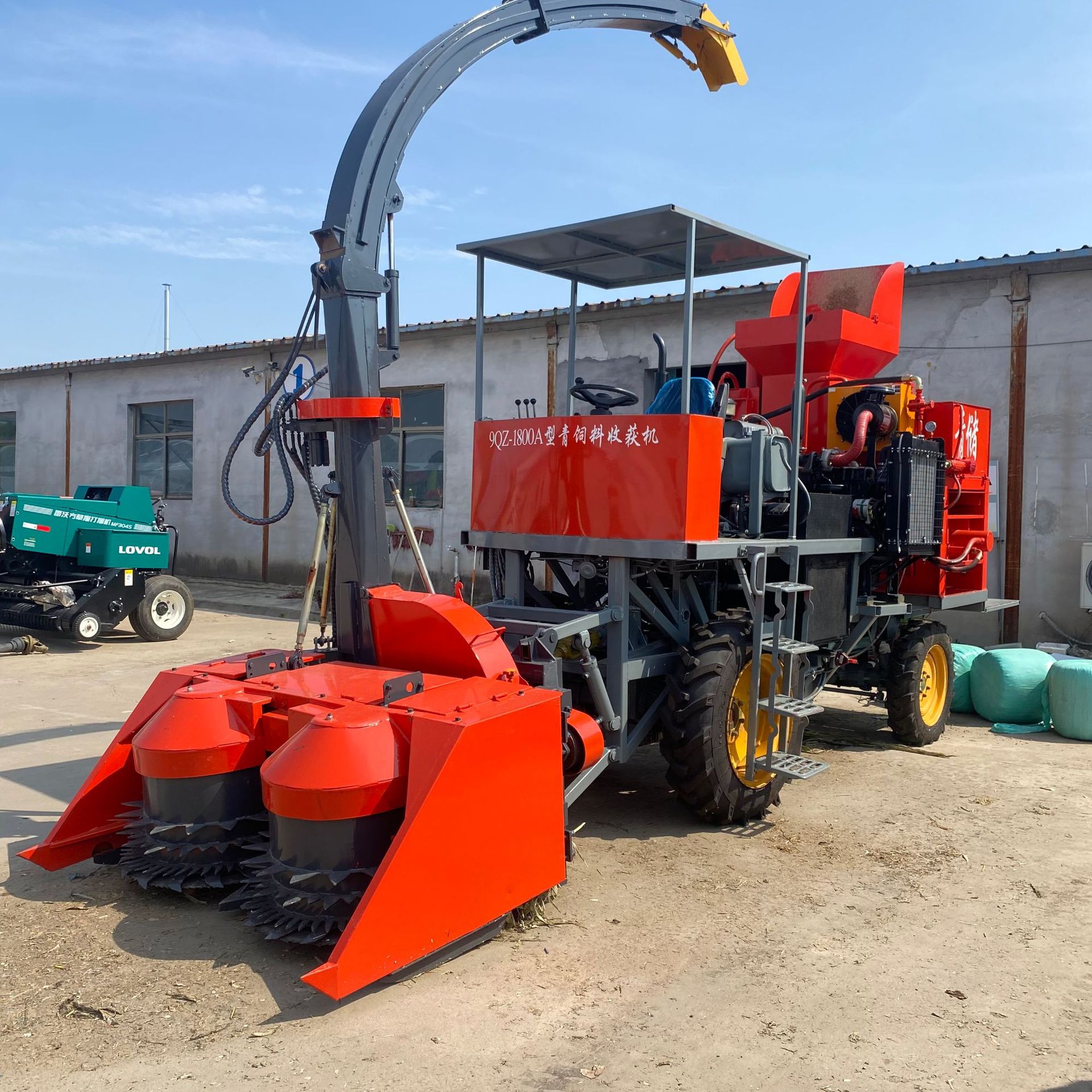 轮式青储压块一体机 牛羊饲料青储打包一体机 玉米杆青储机