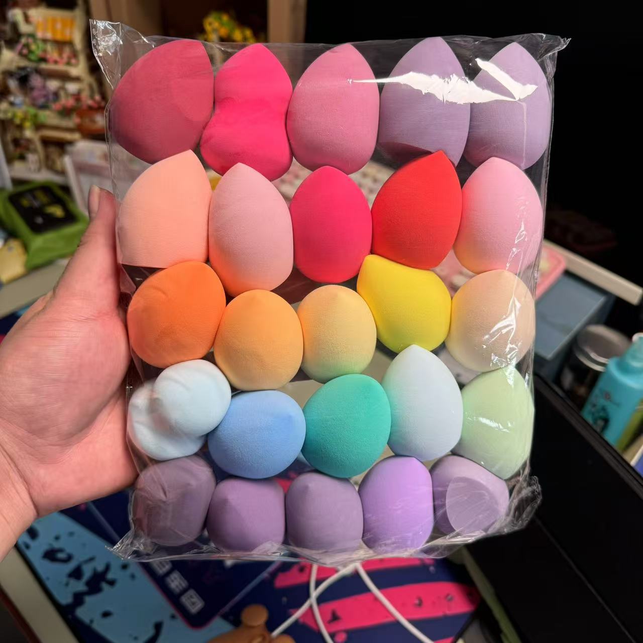 Belleza maquillaje de huevo maquillaje de algodón esponja de huevo gota de agua soplo de polvo herramientas de maquillaje no comer polvo de doble uso bola en stock al por mayor