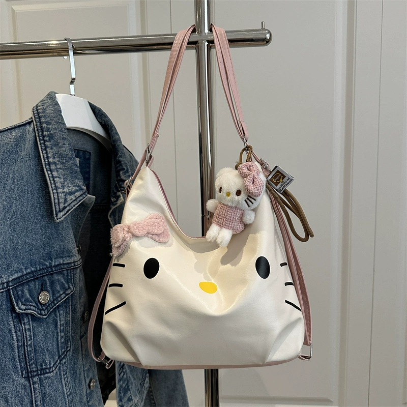 Сумка через плечо (Hello Kitty) мультяшная вместительная, белая с подвеской