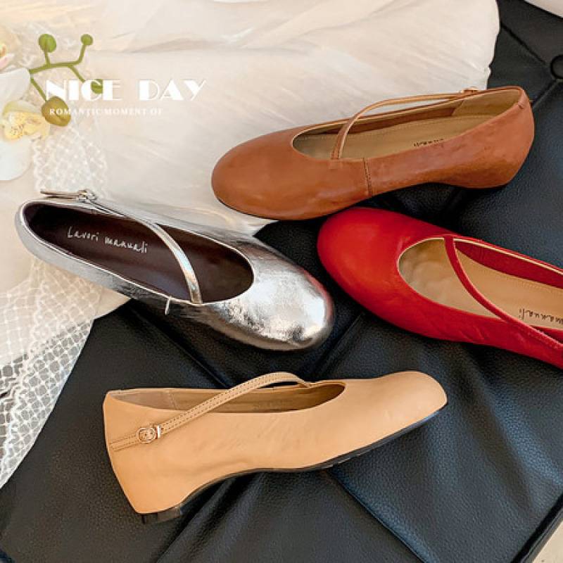 2026 Buckle-Decorated Round-Toe Chunky Heel Women's Shoes, Korean Style, Versatile, Shallow Mouth, Comfortable New Model